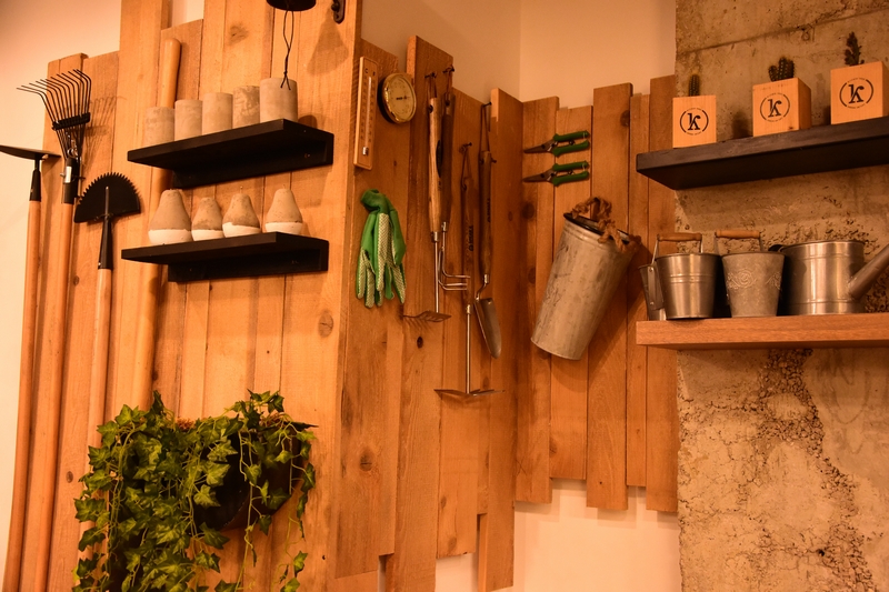 Kitchen Yard on Saturday Night